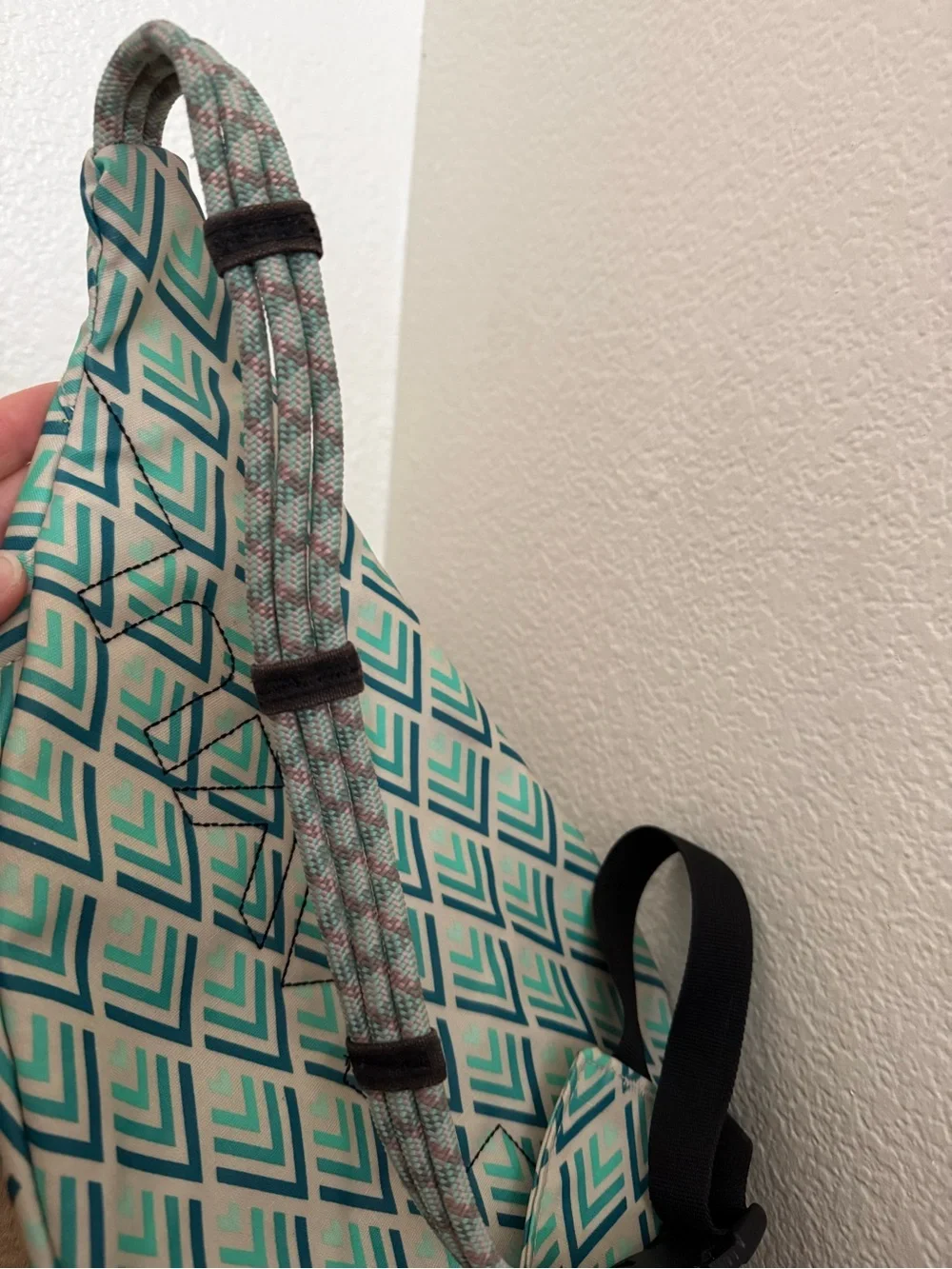 Kavu Teal & White Geo Chevron Rope Sling Backpack